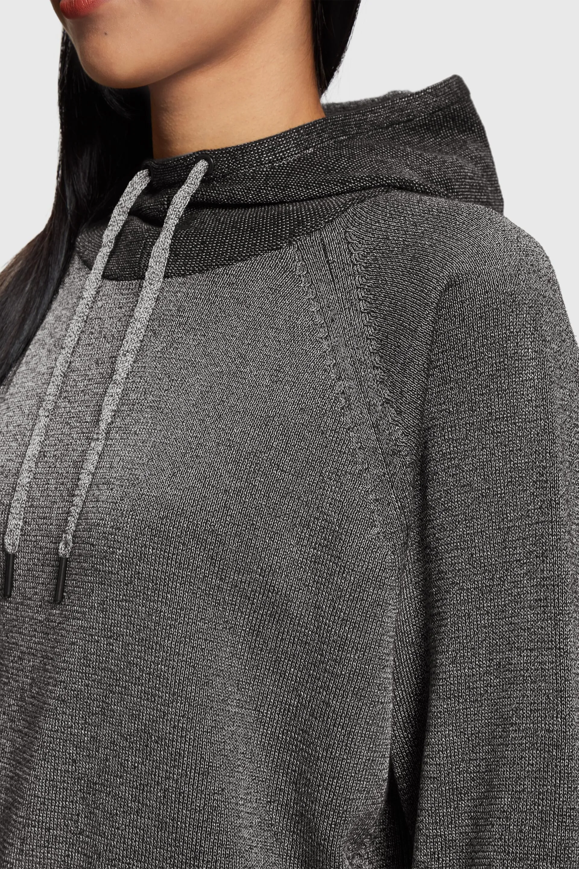 Sudadera con capucha y bajo con cordón