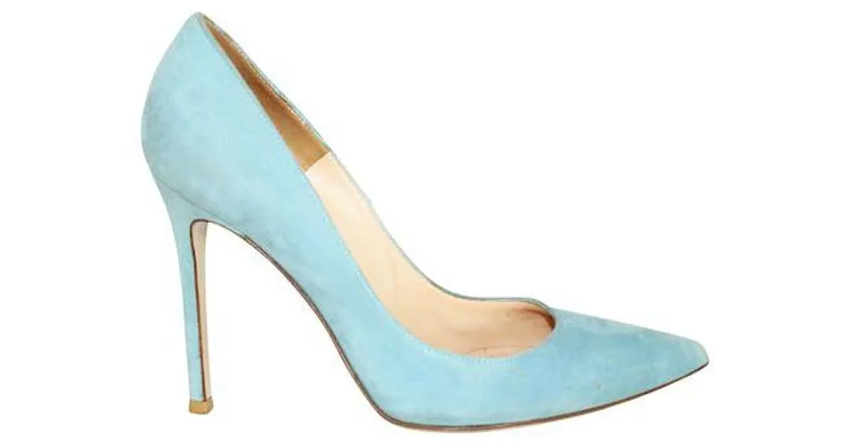 Tacones con punta en punta de ante azul claro de Gianvito Rossi 
