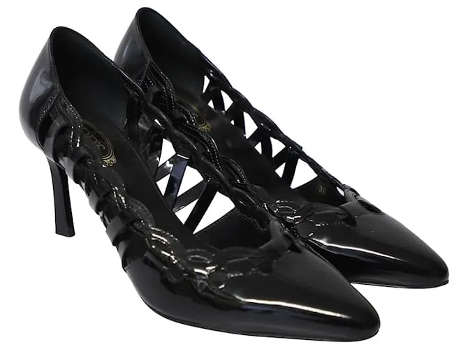 Tacones en punta con aberturas de Tod's en charol negro 