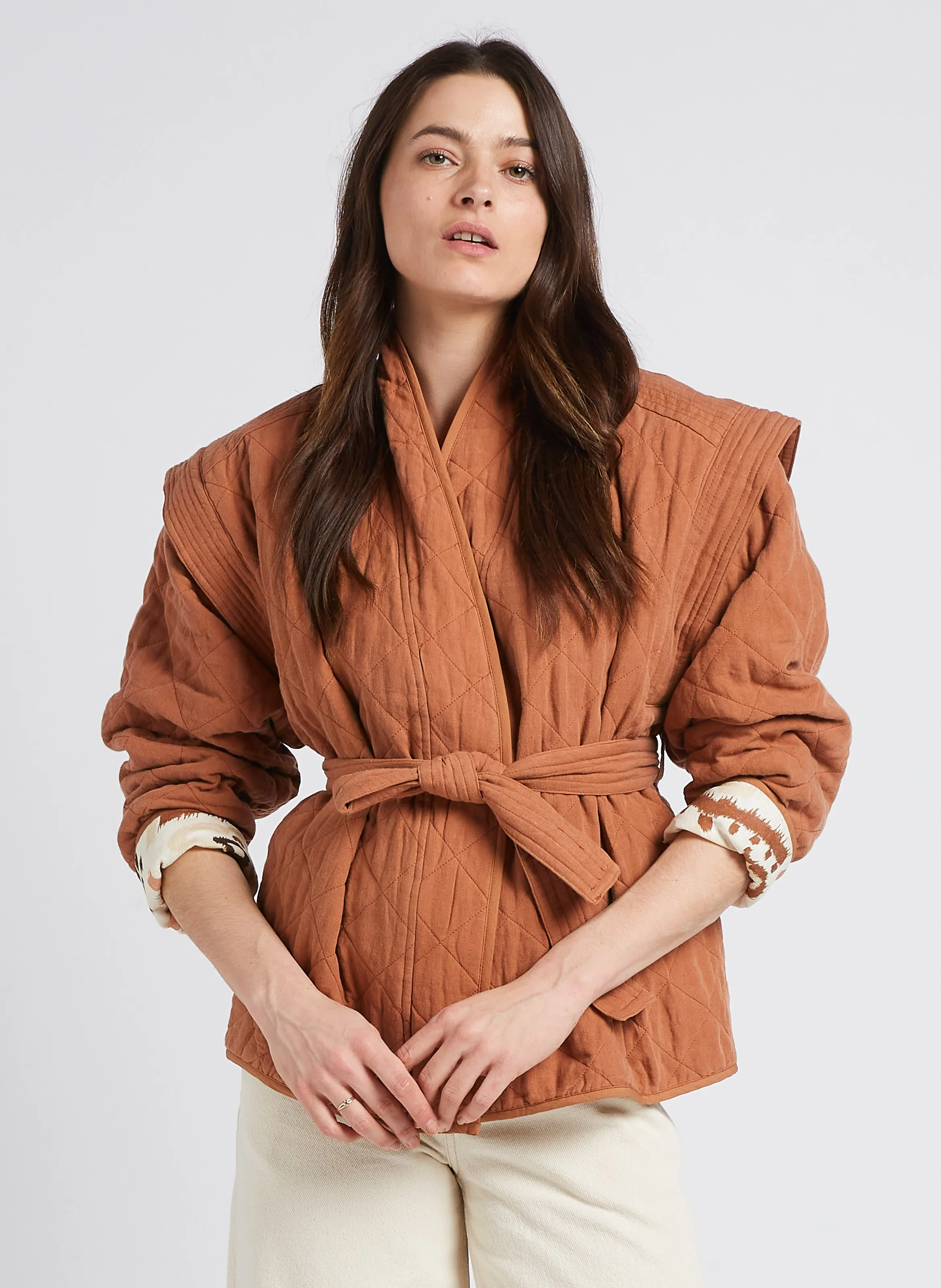 THE NEW SOCIETY WEST  CHAQUETA CORTA REVERSIBLE DE LINO ACOLCHADO EN MARRON