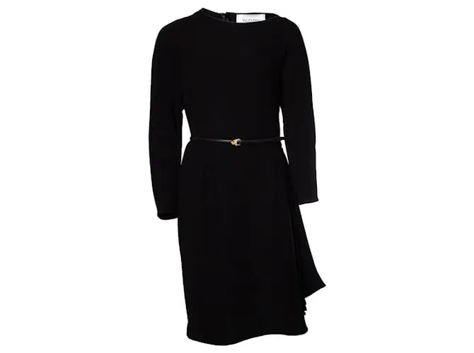 Valentino, vestido negro de corte A con cinturón 