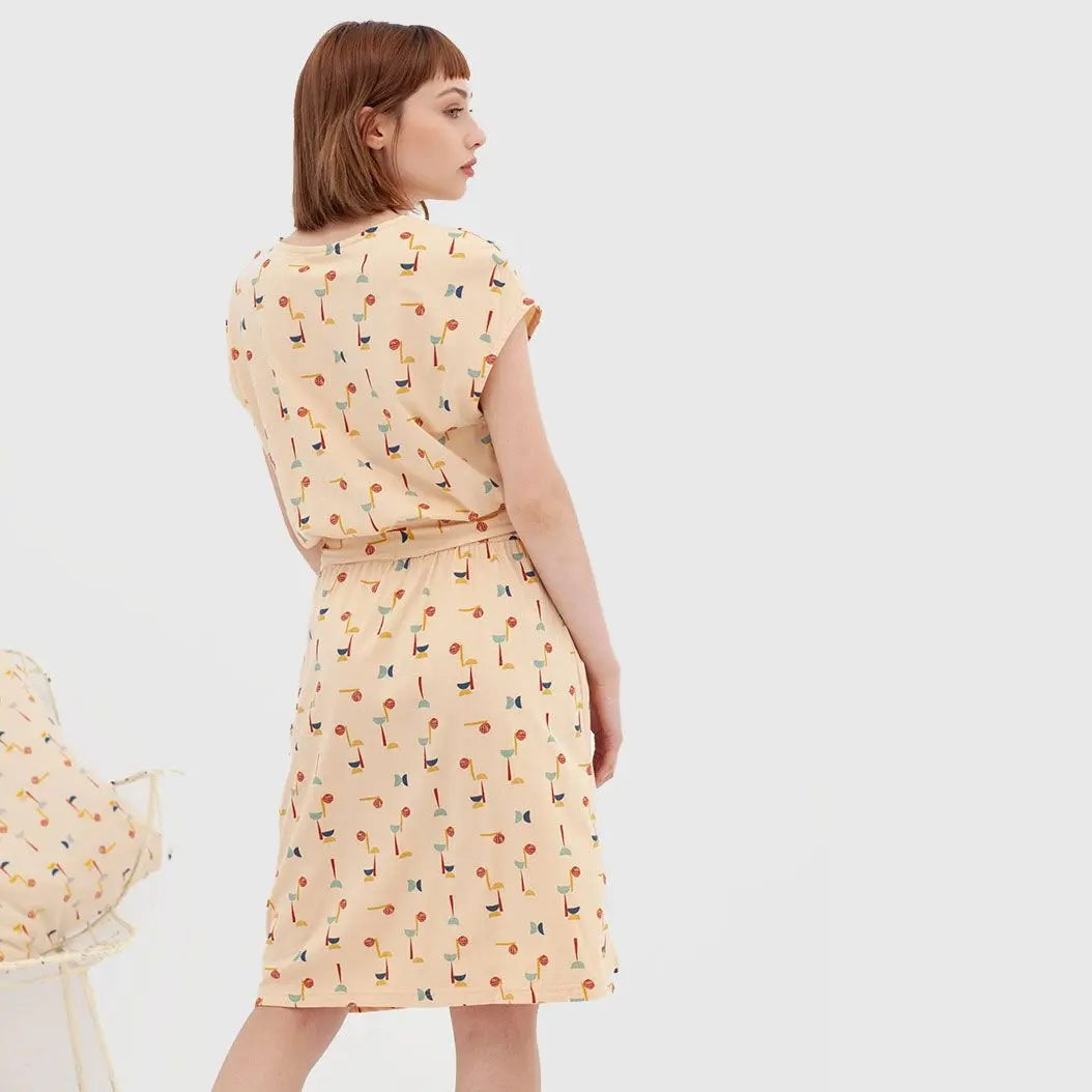 Vestido con cinturón de algodón orgánico estampado abstacto