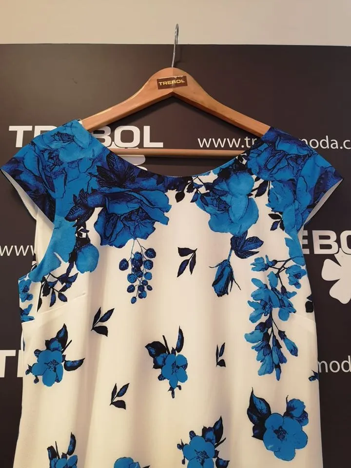 Vestido estampado con mangas muy cortas