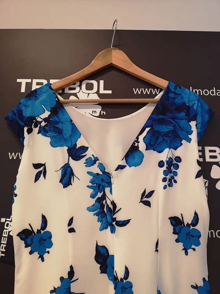 Vestido estampado con mangas muy cortas
