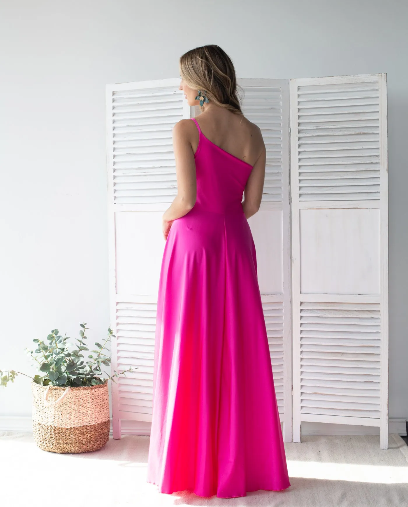 Vestido Largo de Fiesta Loreto Asimetrico Fucsia Electrico