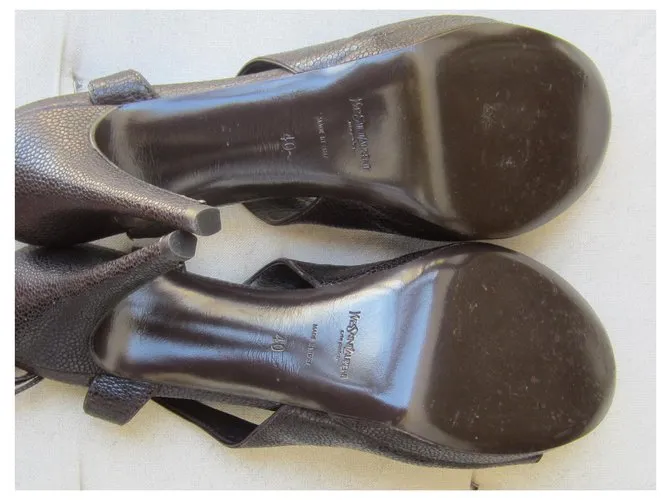 Yves Saint Laurent Sandalias Marrón oscuro 