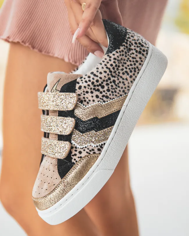 ZAPATILLAS DE MUJER DORADAS CON ESTAMPADO DE LEOPARDO Y CIERRE DE VELCRO  CL13 GOLD